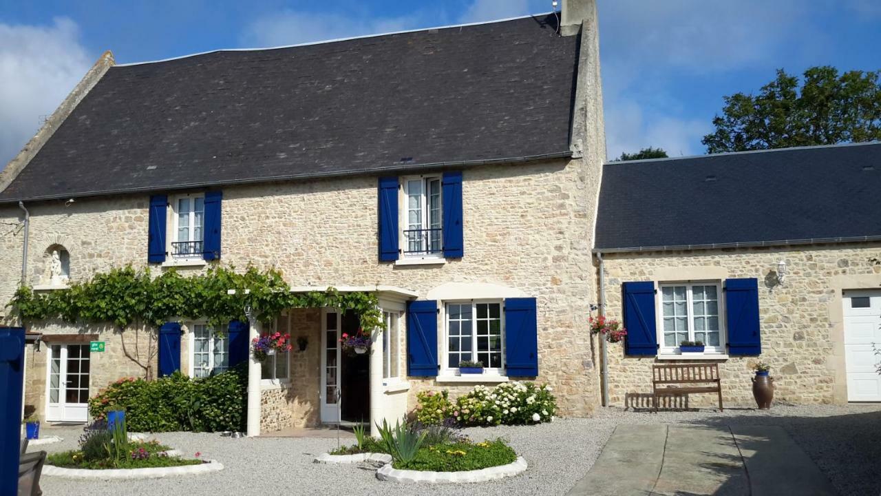 Chambres D'hotes Les Hirondelles Bleues Bed and breakfast 3*